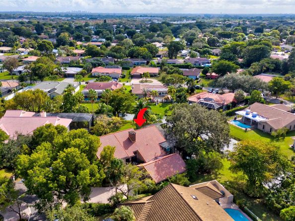 10120 Vestal Ct, Coral Springs FL 33071