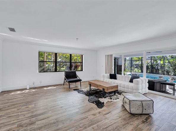 10120 Vestal Ct, Coral Springs FL 33071