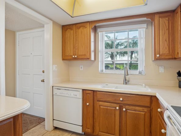 157 Atlantis Boulevard 104, Atlantis FL 33462