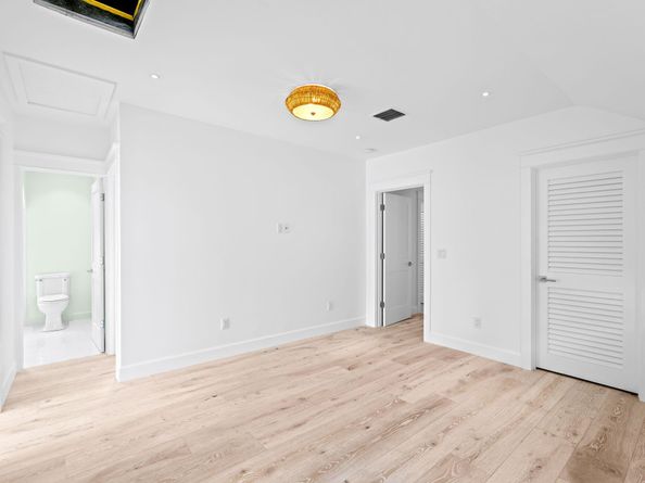 313 Vallette Way Way, West Palm Beach FL 33401