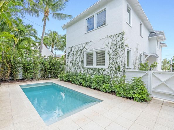 313 Vallette Way Way, West Palm Beach FL 33401