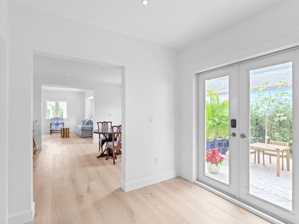 313 Vallette Way Way, West Palm Beach FL 33401