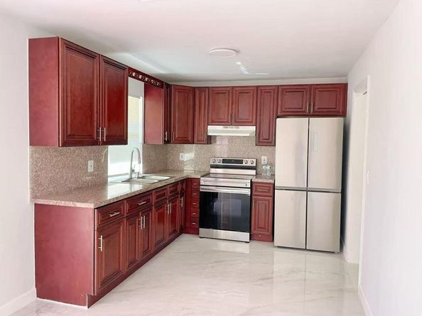 7750 Atlanta St, Hollywood FL 33024