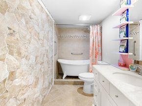 5600 N Flagler Drive 407, West Palm Beach FL 33407