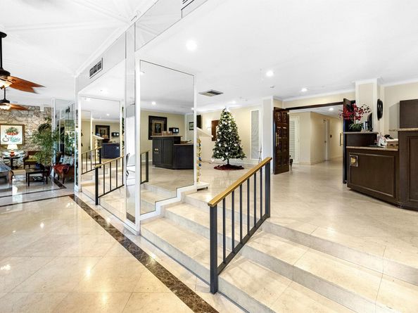 5600 N Flagler Drive 407, West Palm Beach FL 33407