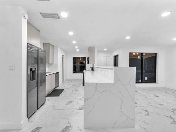 2021 NE 59th Pl, Fort Lauderdale FL 33308