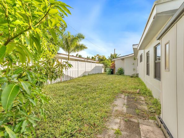 2021 NE 59th Pl, Fort Lauderdale FL 33308