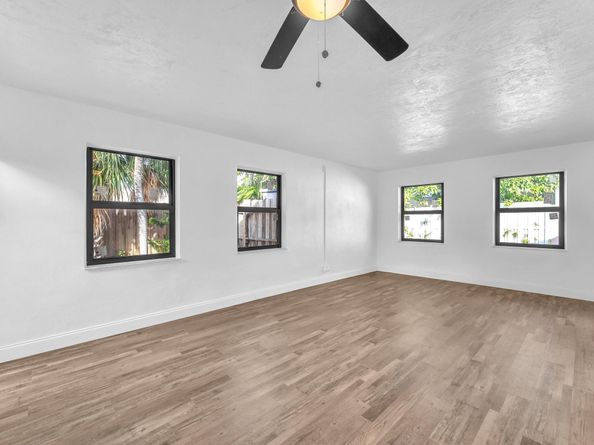 2021 NE 59th Pl, Fort Lauderdale FL 33308