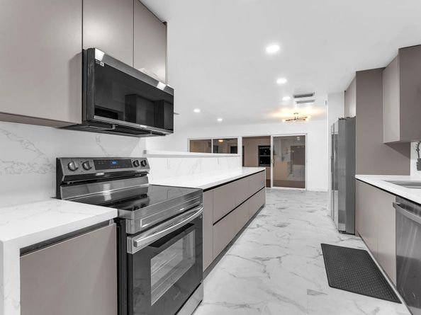 2021 NE 59th Pl, Fort Lauderdale FL 33308