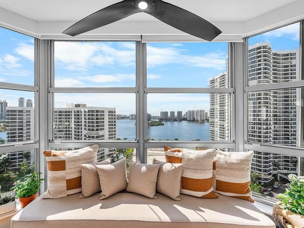 3500 Mystic Pointe Dr 1808, Aventura FL 33180