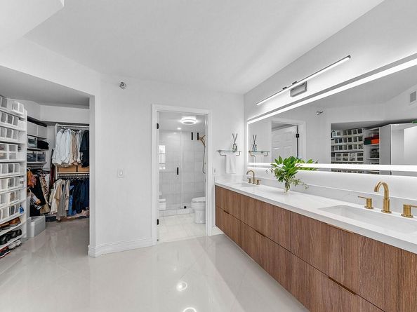 3500 Mystic Pointe Dr 1808, Aventura FL 33180