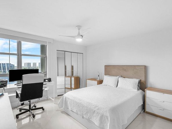 3500 Mystic Pointe Dr 1808, Aventura FL 33180