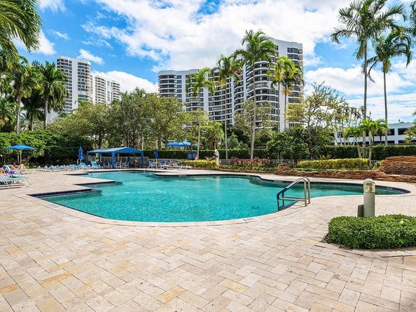 3500 Mystic Pointe Dr 1808, Aventura FL 33180