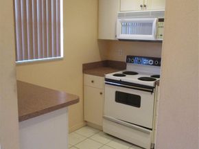 8390 Lagos De Campo Blvd 304, Tamarac FL 33321