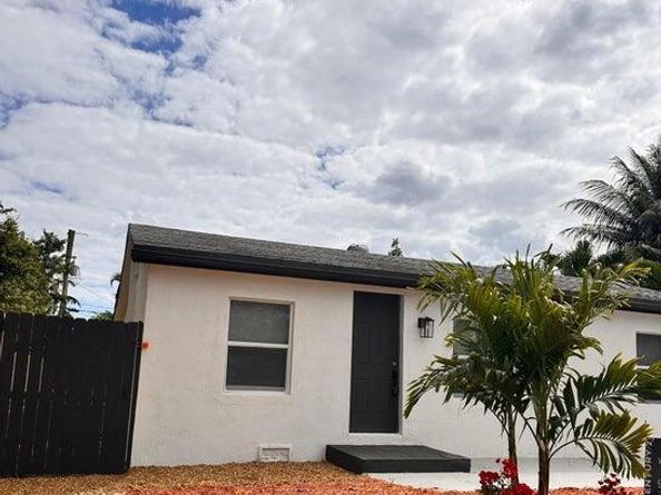 1152 Sunset Road, West Palm Beach FL 33406