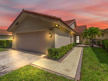 2855 Eagle Lane