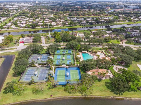 2855 Eagle Lane, West Palm Beach FL 33409