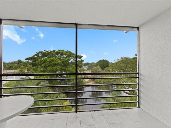 112 Royal Park Drive 4b, Oakland Park FL 33309