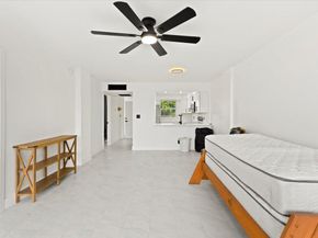 112 Royal Park Drive 4b, Oakland Park FL 33309