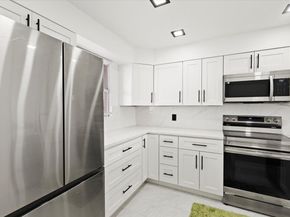 112 Royal Park Drive 4b, Oakland Park FL 33309
