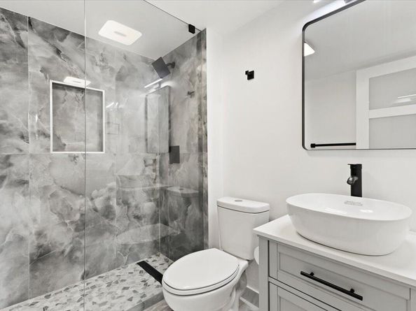 112 Royal Park Drive 4b, Oakland Park FL 33309