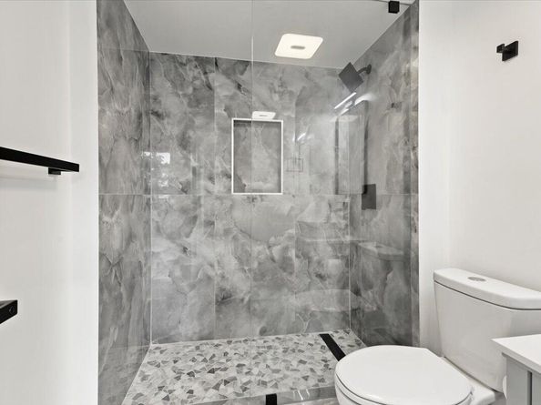112 Royal Park Drive 4b, Oakland Park FL 33309
