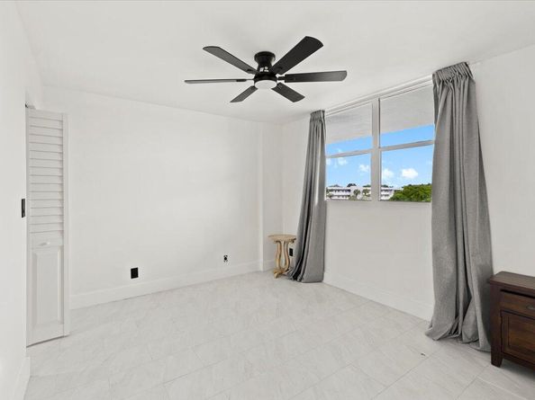 112 Royal Park Drive 4b, Oakland Park FL 33309