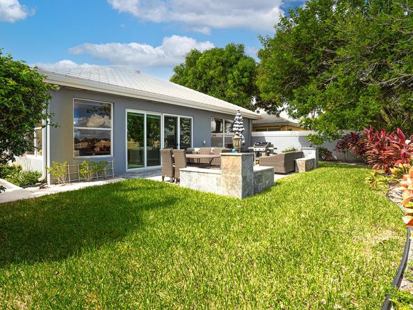 960 Bear Island Circle, West Palm Beach FL 33409