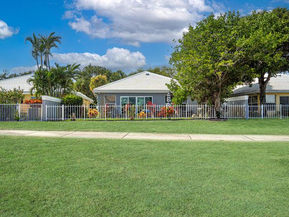 960 Bear Island Circle, West Palm Beach FL 33409