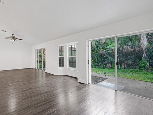 3564 Sanctuary Dr, Coral Springs FL 33065