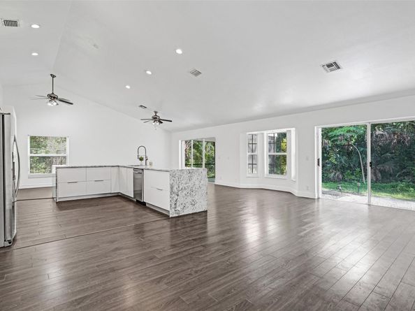 3564 Sanctuary Dr, Coral Springs FL 33065