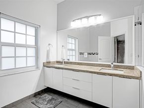 3564 Sanctuary Dr, Coral Springs FL 33065