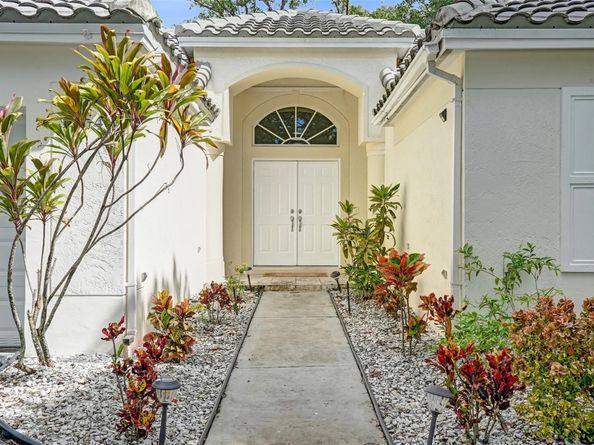 3564 Sanctuary Dr, Coral Springs FL 33065