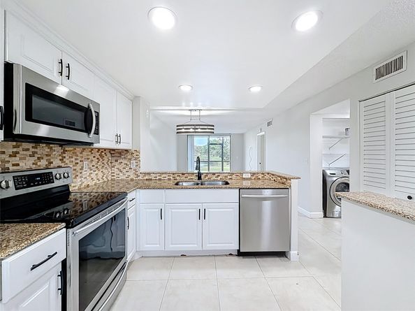 7750 NW 50th St 106, Lauderhill FL 33351