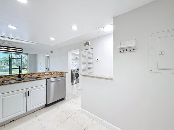 7750 NW 50th St 106, Lauderhill FL 33351