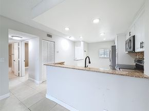 7750 NW 50th St 106, Lauderhill FL 33351