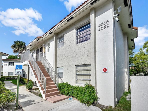 3260 Coral Ridge Dr 3260, Coral Springs FL 33065