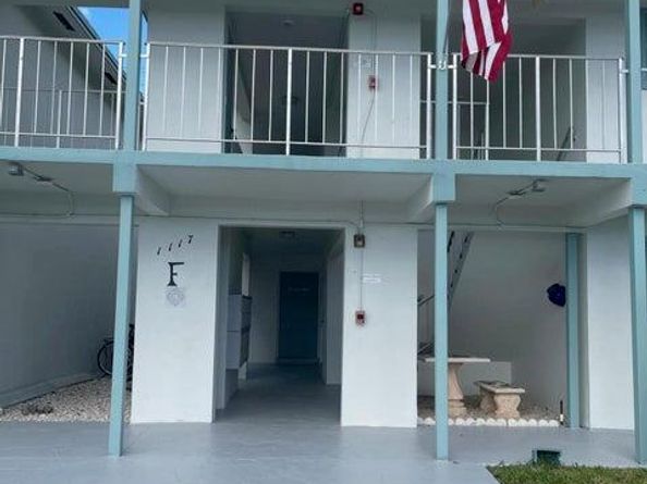 1117 Lake Terrace F207, Boynton Beach FL 33426