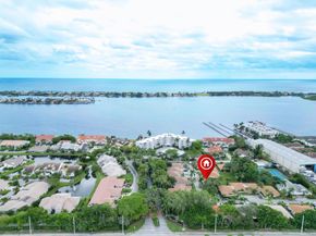 6 S Lakeshore Drive, Hypoluxo FL 33462