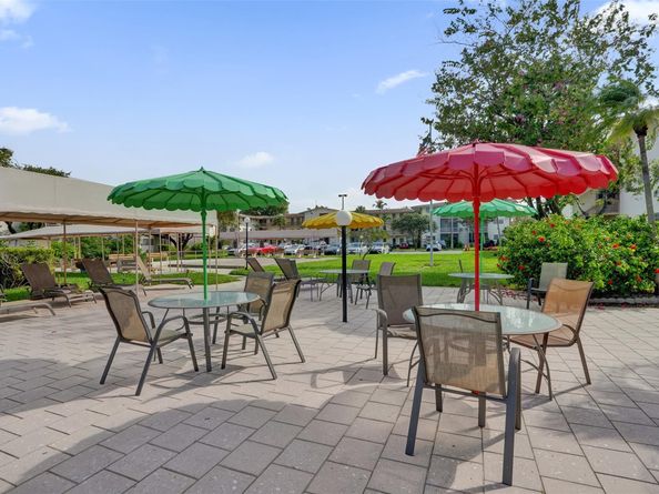 17001 NE 13th Ave 104, Miami FL 33162