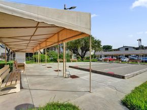 17001 NE 13th Ave 104, Miami FL 33162