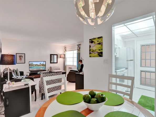 17001 NE 13th Ave 104, Miami FL 33162