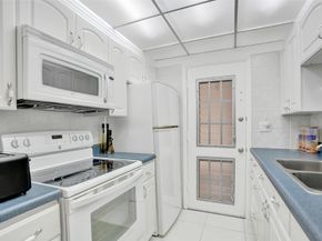 17001 NE 13th Ave 104, Miami FL 33162