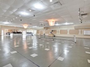 17001 NE 13th Ave 104, Miami FL 33162