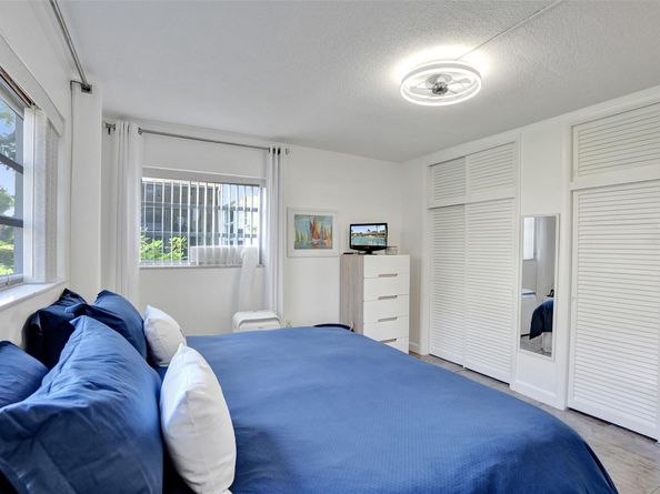 17001 NE 13th Ave 104, Miami FL 33162