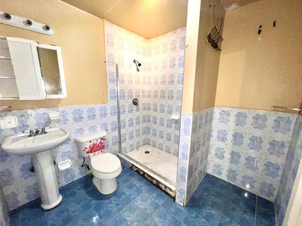 6000 NW 41st Ter, North Lauderdale FL 33319