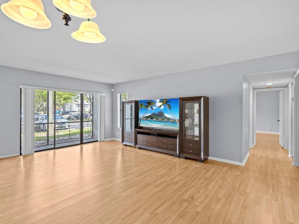 1010 Green Pine Boulevard E1, West Palm Beach FL 33409