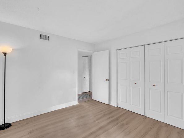 524 Osprey Drive 11b, Delray Beach FL 33444