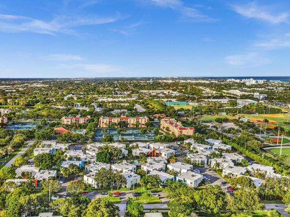 524 Osprey Drive 11b, Delray Beach FL 33444