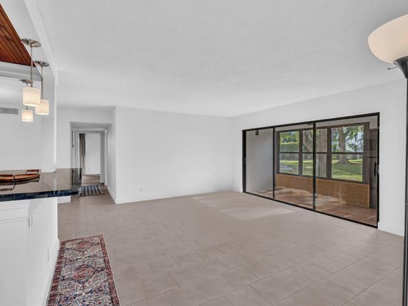 524 Osprey Drive 11b, Delray Beach FL 33444